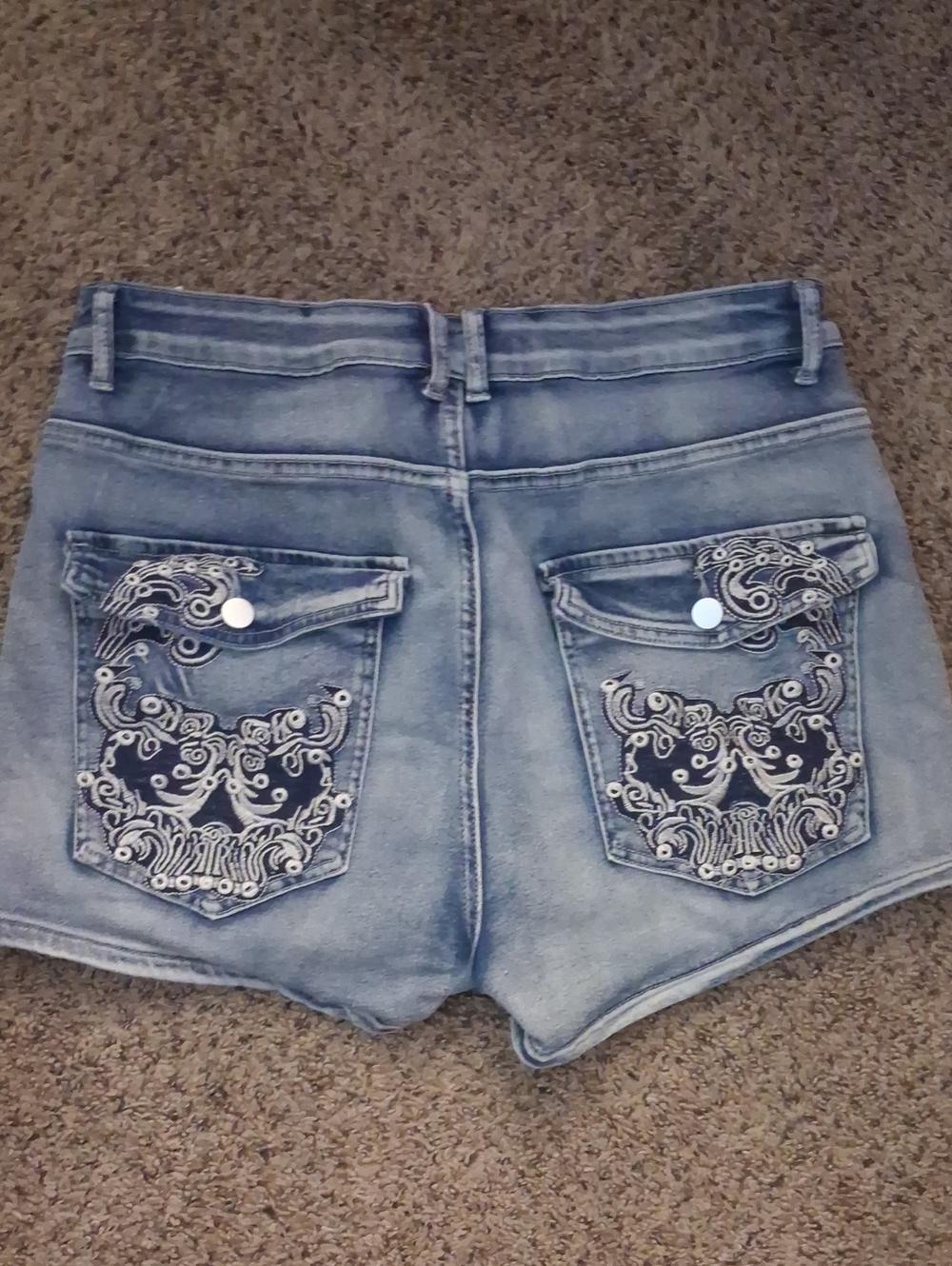 ROMWE Blue Denim Shorts with Embroidered Back Pockets
